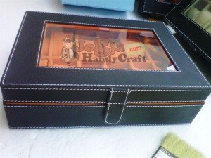Box Jam Tangan Isi 12