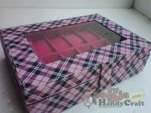 Box Jam Tangan Isi 12
