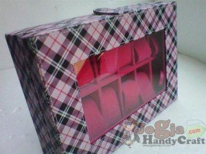 Box Jam Tangan Isi 12