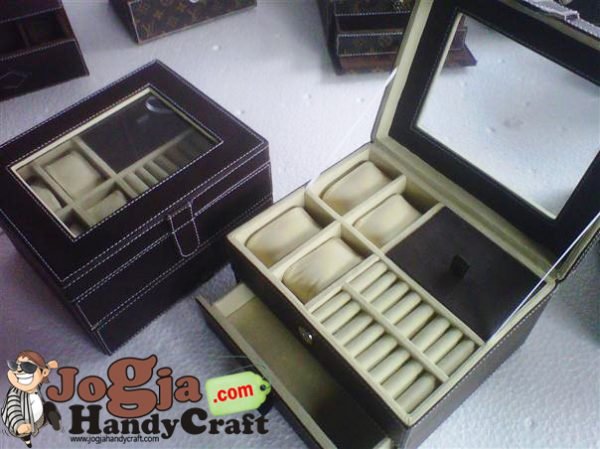 Box Kombinasi Tempat Jam dan Accesories