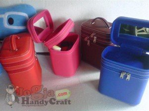 Double Kompartemen Casual Make Up Case