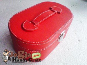 Ovalium Jewelry Box Red