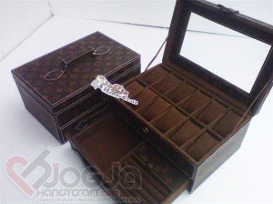 Box Jam Isi 12 Laci Accesories Motif LV With Transparant Mirror