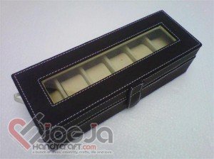 Box Jam Tangan Isi 6 Black Inner Red