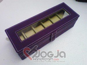 Box Jam Tangan Isi 6 Purple Inner Cream