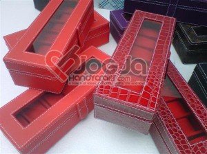 Full Color Box Jam Isi 6 Red and Red Croco