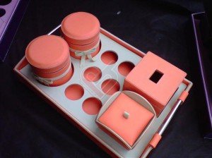 Trayset Toples Isi 2, 6 Aqua Hole, 1 Tissue Box dan 1 Candy jar