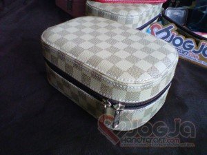 Mini Cosmetic Hard Case Cantik (2)