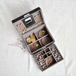 Medium Luxury Jewelry Box Kotak Tempat Perhiasan Lengkap Double Layer - Gambar 5